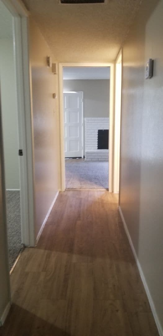 Building Photo - N. Halfmoon Dr. 2