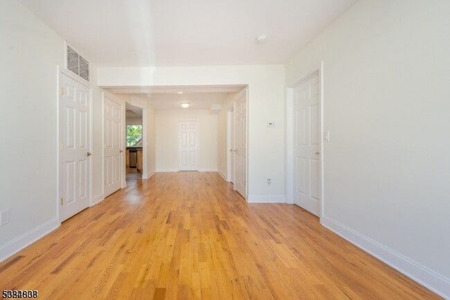 Building Photo - 15 Olyphant Pl