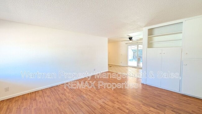 Foto del edificio - 3003 Gomer Ave