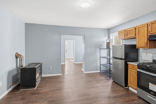 Foto del edificio - 391 Rivet St