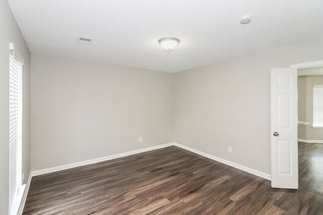 Building Photo - Beautiful Home for Rent in  Barry Farms Ph2 Subdivision!