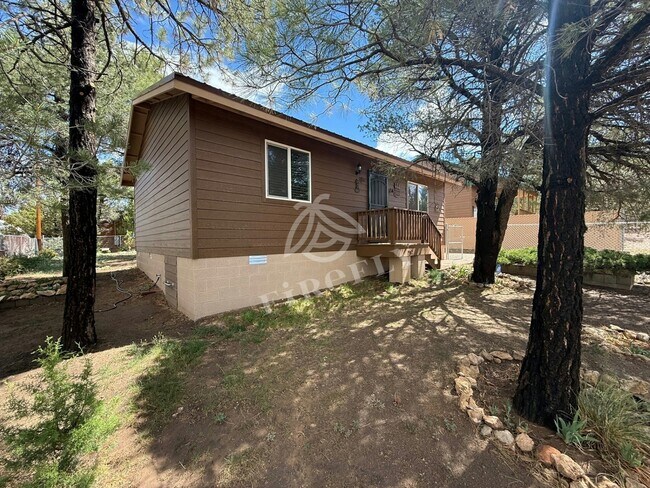 Foto del edificio - 1982 Stagg Run