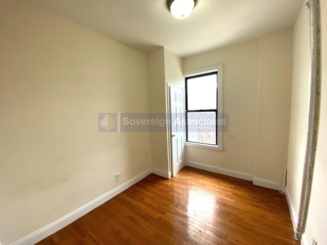 Building Photo - 101 Audubon Ave
