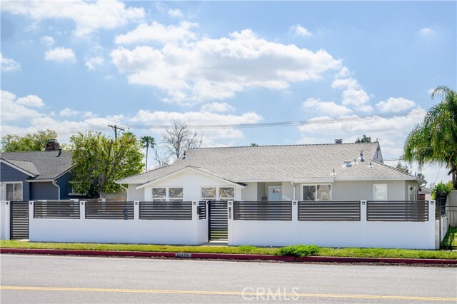 Building Photo - 16456 Plummer St