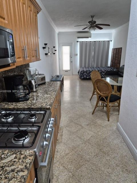Building Photo - 6490 Collins Ave