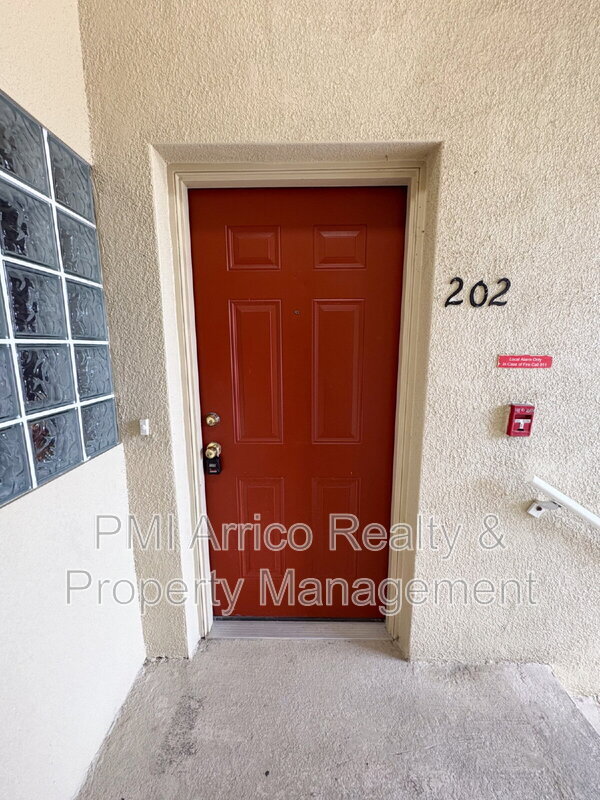 Foto del edificio - 6019 Portsdale Pl