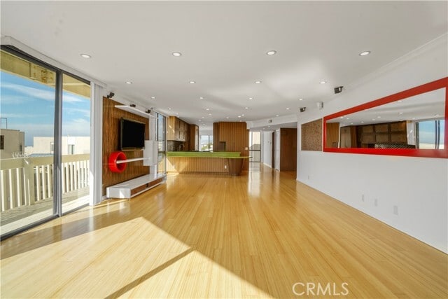 Building Photo - 7301 Vista Del Mar