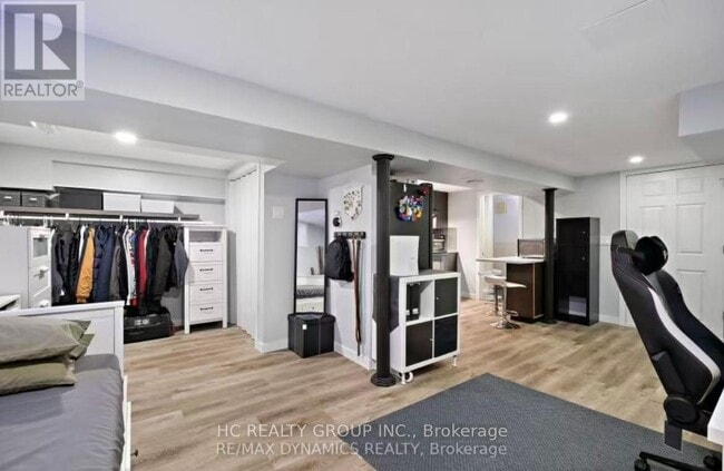 Building Photo - 1200 Kingsholm Dr