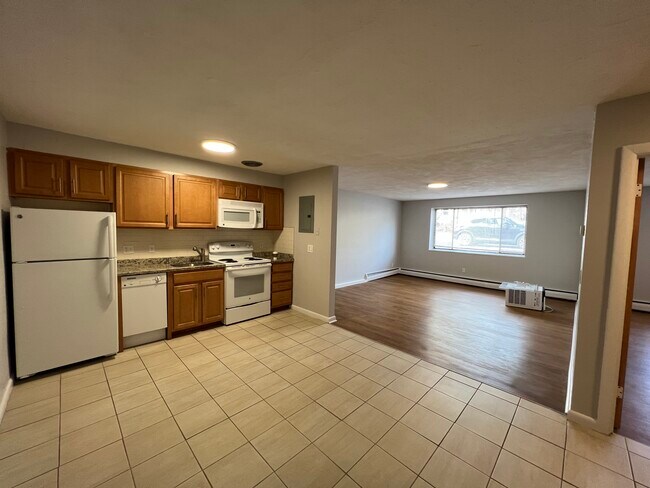 Building Photo - 240 Babcock St