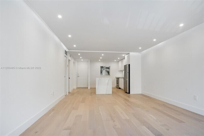 Building Photo - 17109 N Bay Rd  D-202 Sunny Isles Beach Fl...