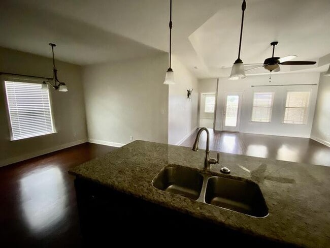 Building Photo - 12637 Holstein Ln