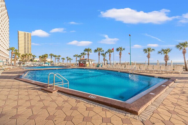 Foto del edificio - 8743 Thomas Dr