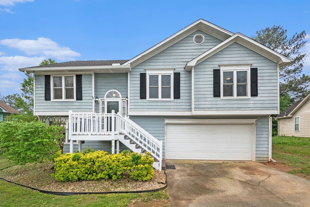 Foto principal - 4BR/3BA Home, Great Space & Location!