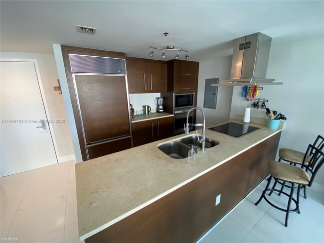 Foto del edificio - 2 br, 2 bath Condo - 465 Brickell Ave Apt ...