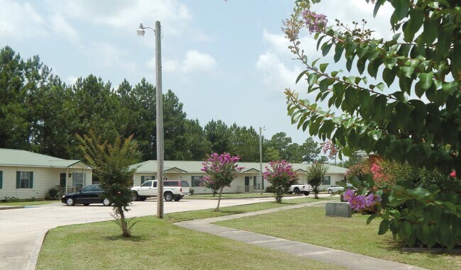 Foto del edificio - 24598 Gulf Bay Rd