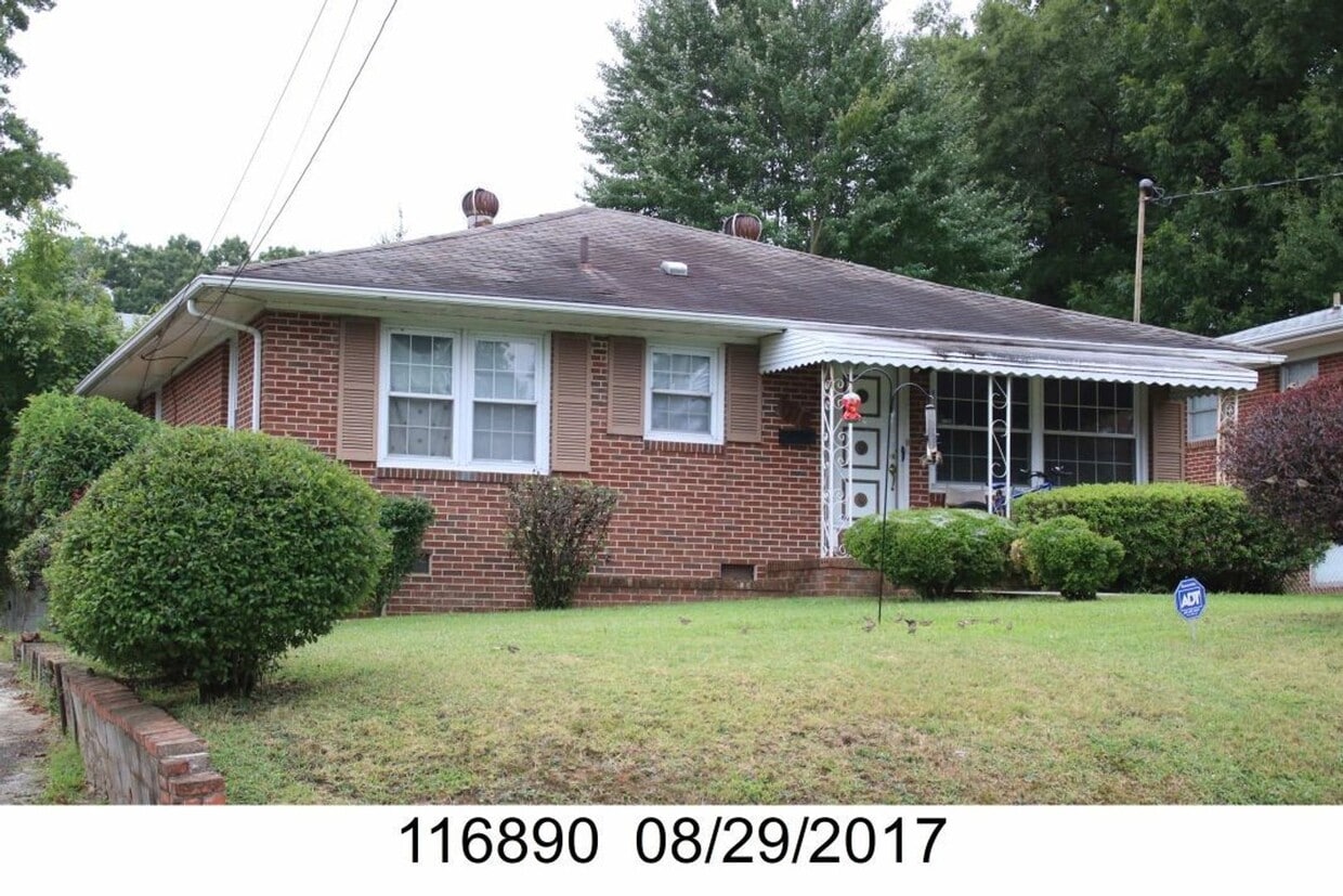 Walk to NCCU. 3 Bedroom - Walk to NCCU. 3 Bedroom