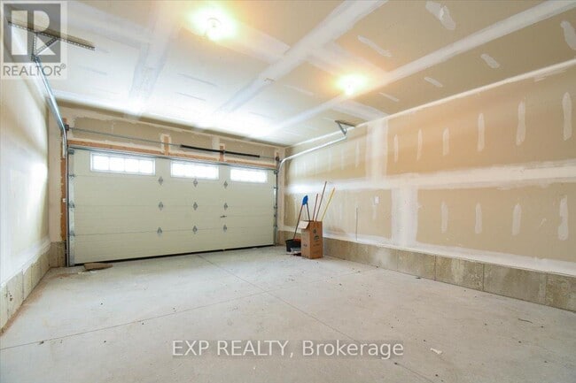 Building Photo - 80 Hillcroft Wy