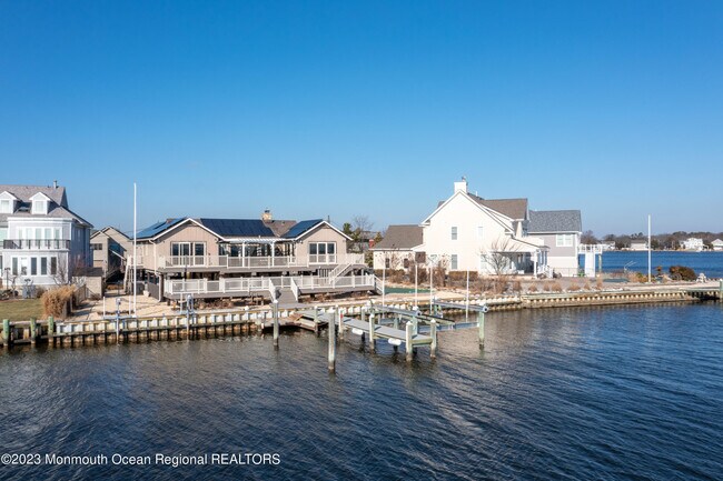 Building Photo - 277 S Shore Dr