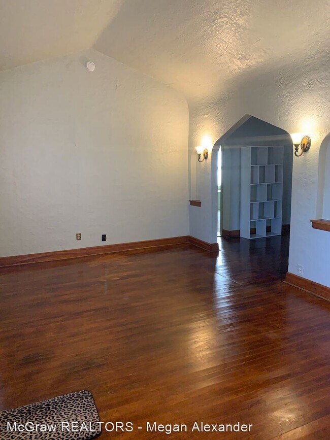 Foto del edificio - 2 br, 1 bath House - 621 N Beard
