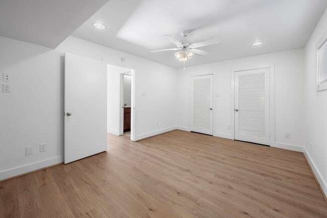 Building Photo - 234 Westheimer Rd