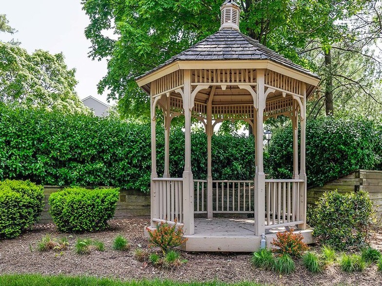 Shenandoah Crossing Apartment Homes Rentals Fairfax, VA