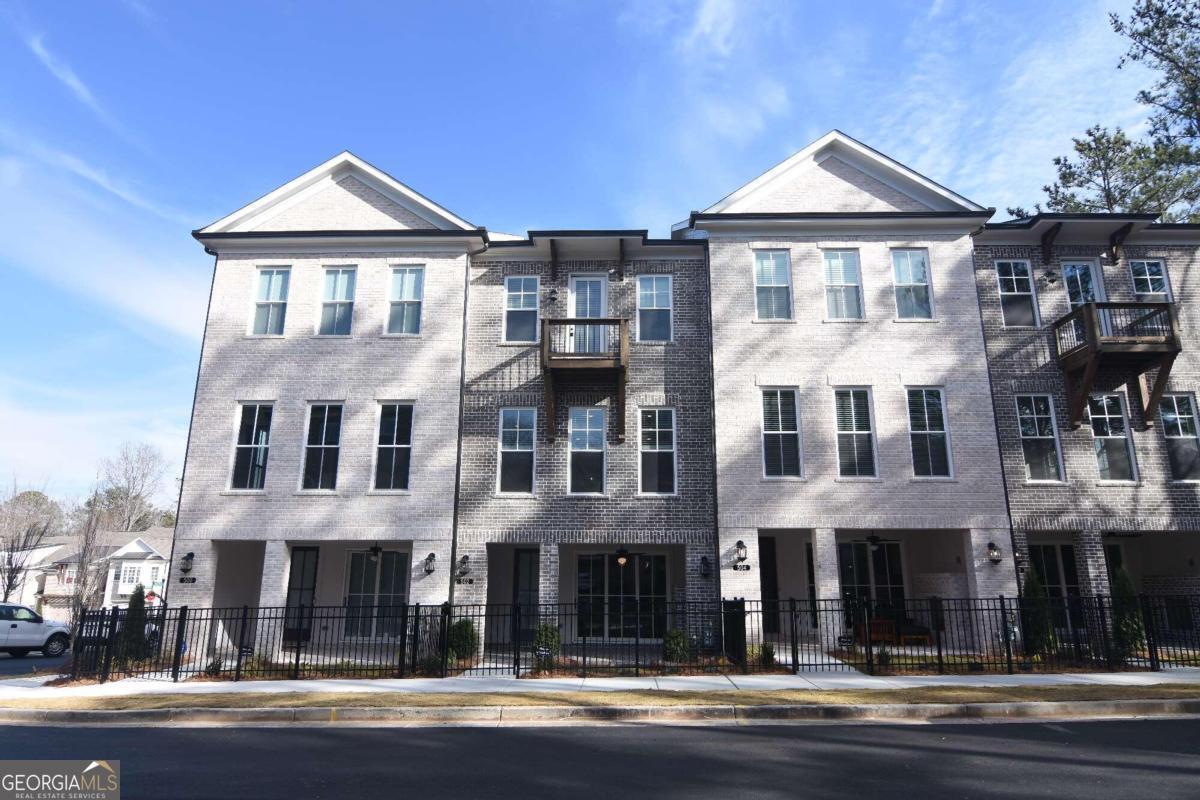 Foto principal - 502 Clover Ln