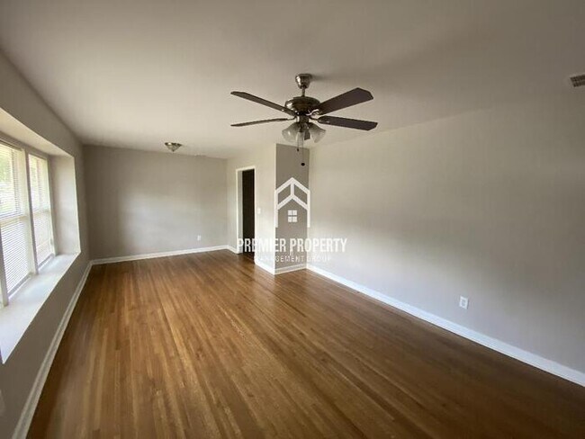 Foto del edificio - 4590 Boeingshire Dr