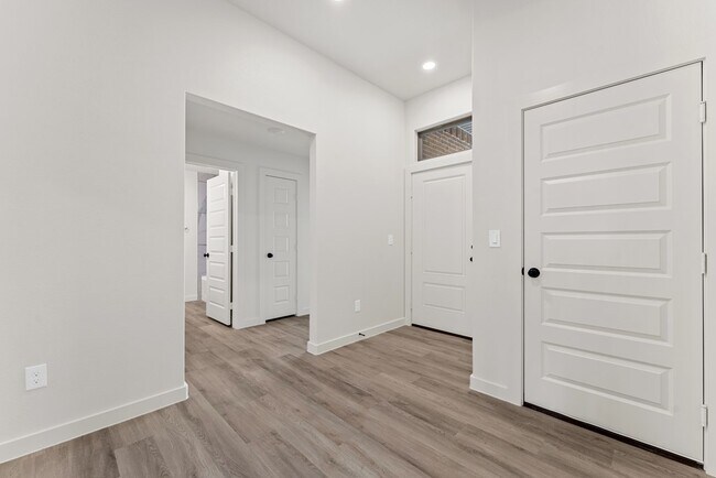 Foto del edificio - 2033 Gulf Pr Ln