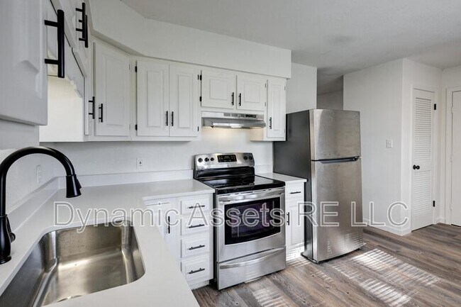 Foto del edificio - 204 E 24th St