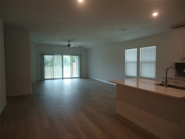 Foto del edificio - 3407 Copperwood Dr