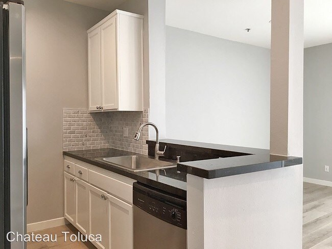 Foto del edificio - 10650 Moorpark St
