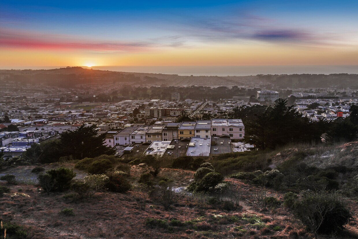 443 Green Ridge Dr Unit 8, Daly City, CA 94014 Condo for Rent in