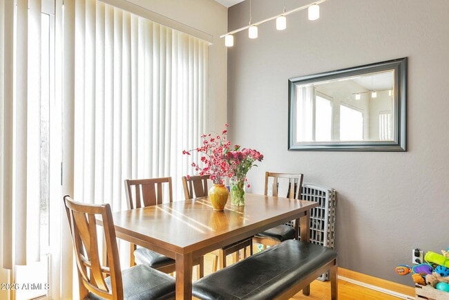 Building Photo - 2019 E Campbell Ave