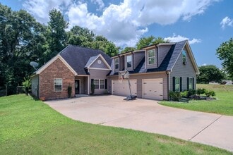 Building Photo - 115 Cypress Pl