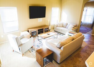 Building Photo - 6314 Golden Valley Dr