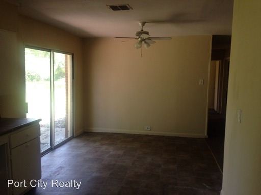 Foto del edificio - 7101 Devonshire Cir