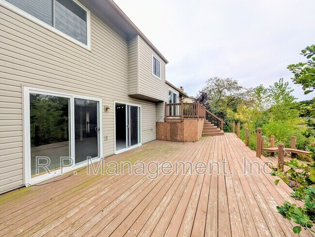 Foto del edificio - 7216 79th Ave N