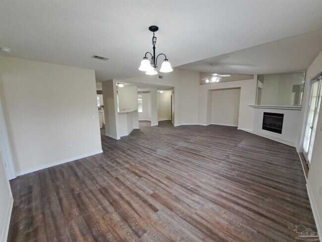 Building Photo - 3312 Massena Dr