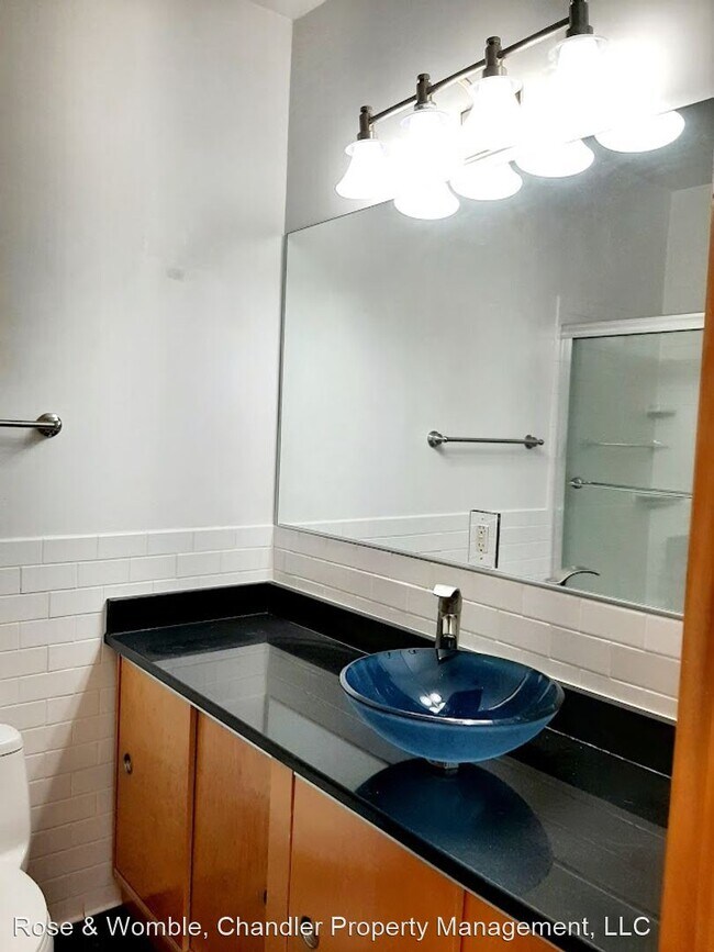 Building Photo - 3 br, 2 bath House - 520 W. Olney Road #3