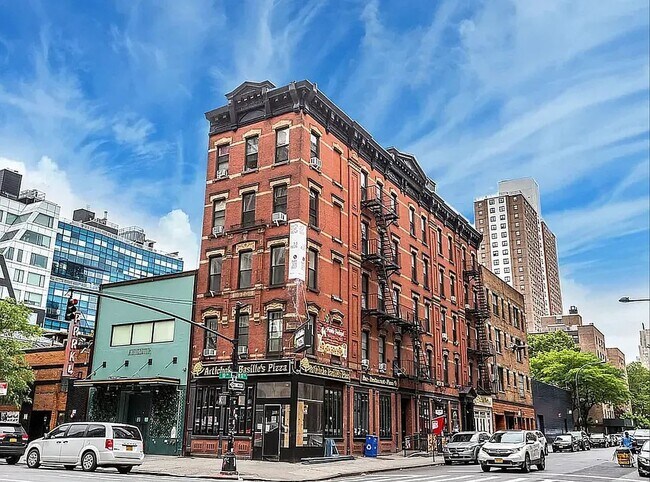 Foto del edificio - 457 West 17th Street