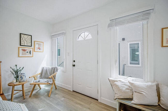 Building Photo - 1217 9th St