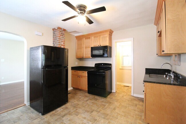 Foto del edificio - Updated 1 Bedroom 1 Bath Home In Kansas Ci...