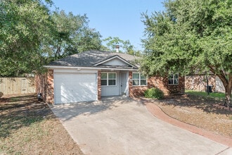 Building Photo - 3408 Dallis Dr