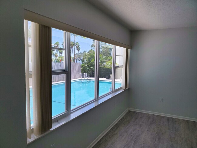 Building Photo - 555 S Gulfstream Ave