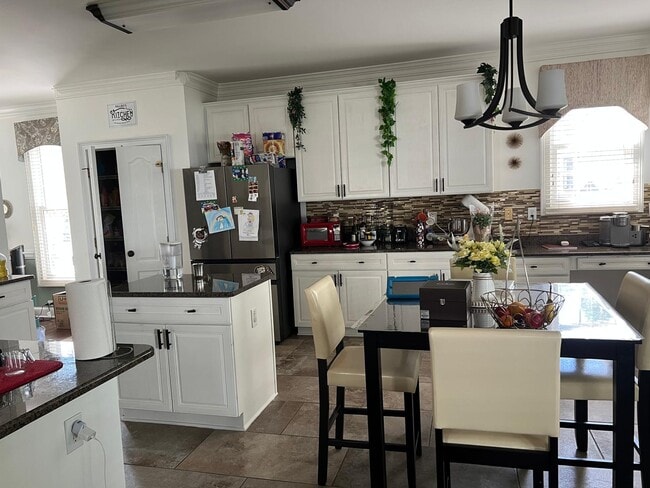 Cocina - 133 Fort Jackson Rd