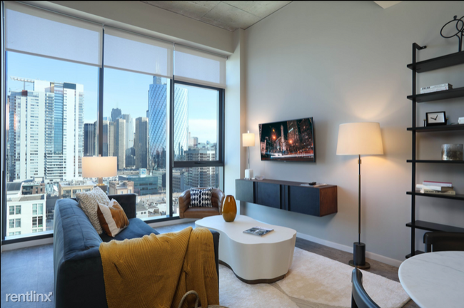 Building Photo - 2 br, 2 bath Condo - 918 W Madison St 714 ...
