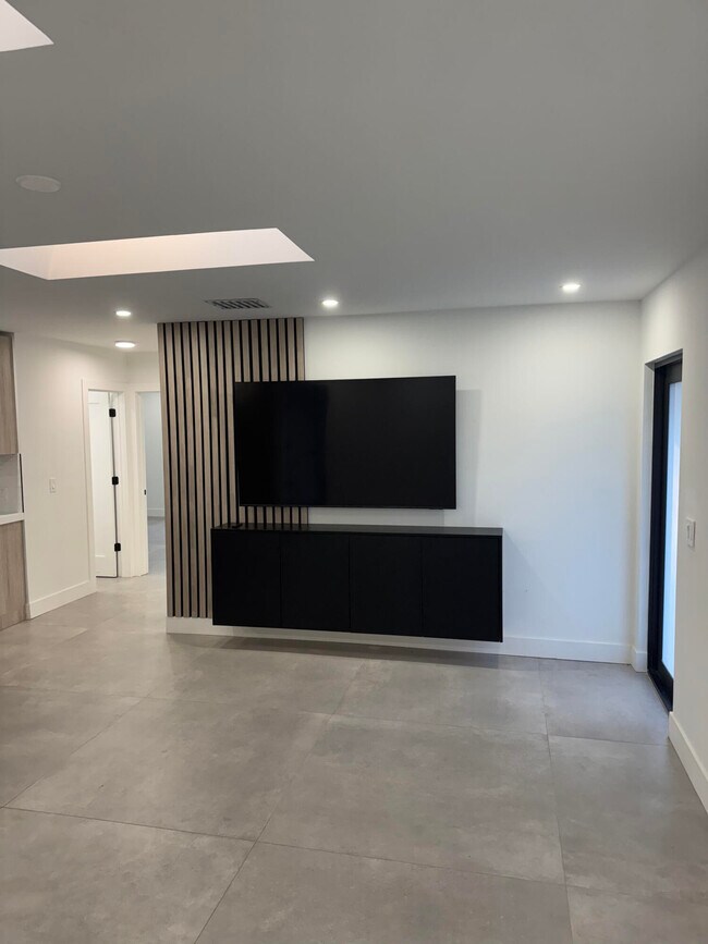 Foto del edificio - 1161 SW 15th St