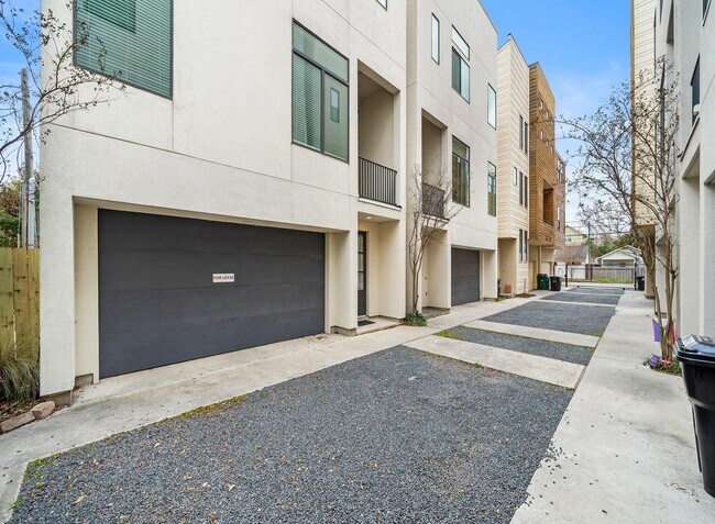 Foto del edificio - 714 E 20th St