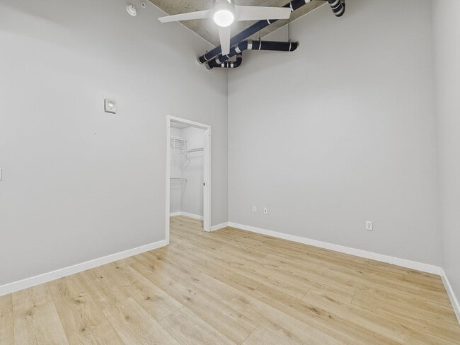Building Photo - 1700 Bassett St