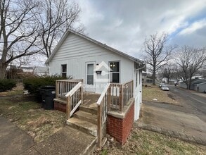 Building Photo - 306 E Church St